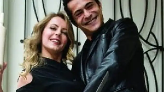 Ünlü çift tek celsede boşandı