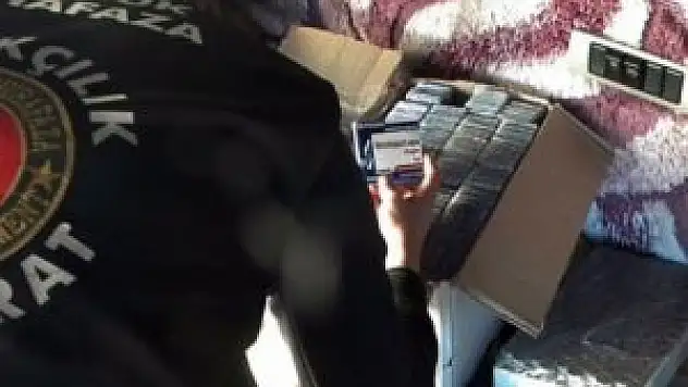 Gümrükçüler '5 Messi ve 6 Vodafone Arena' yakaladı