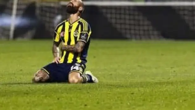 F.Bahçeli yıldız hastaneye kaldırıldı