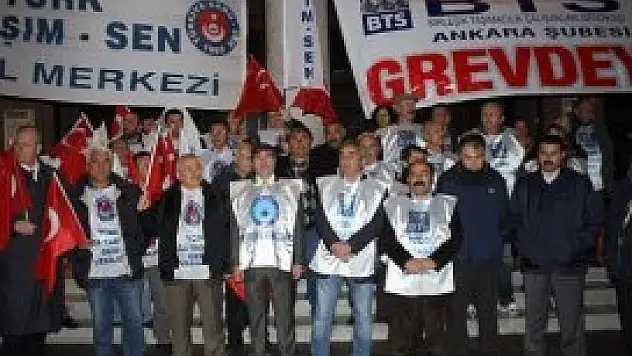 TCDD çalışanları iş bıraktı