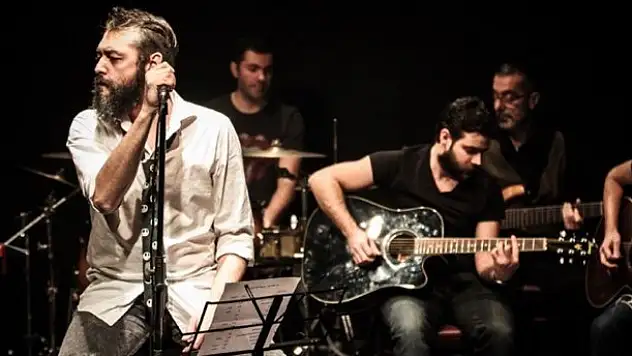 En gereksiz iki meslek: Oyunculuk ve müzisyenlik