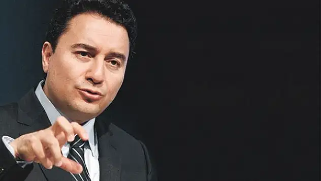 Babacan'dan Merkez'in kararına destek