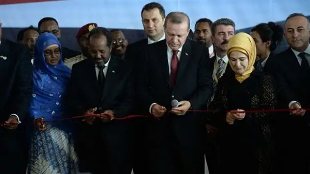 Caminin ilk müezzini Erdoğan oldu