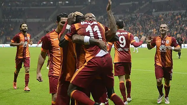 Galatasaray evinde sevindi
