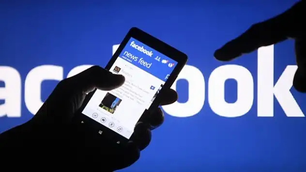 Facebook'ta asker pozuna 2 yıl hapis