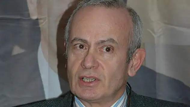 Hayri İnönü: 'Sarıgül gelip istifa baskısı yaptı'