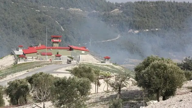 Hakkari'de PKK'lılar karakola saldırdı