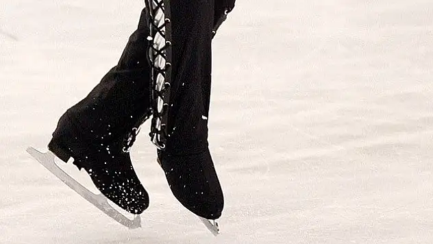 Buz pateninde 5 madalya