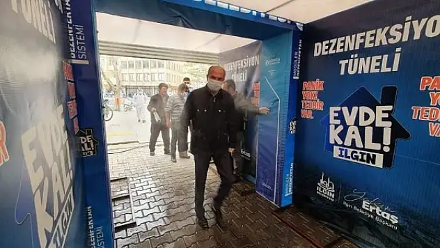 Ilgın Belediyesi kapalı sebze pazarına dezenfeksiyon tüneli kurdu