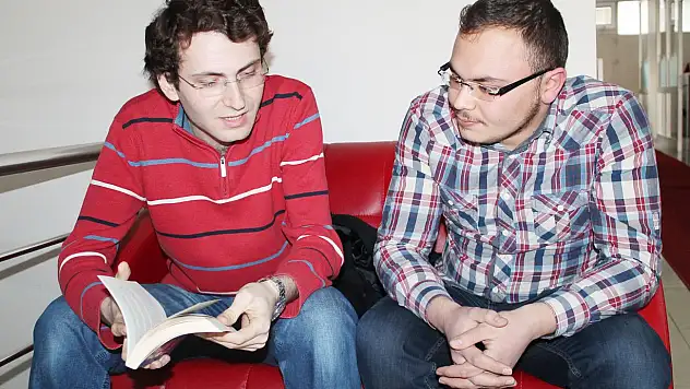 Okumayı sevmeyenler bile elinden düşüremeyecek