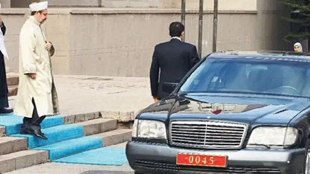 Mehmet Görmez'in makam aracı dikkat çekti