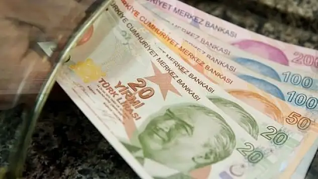 Kredi çekecekler biraz daha beklesin