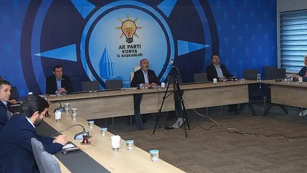 AK Parti'de toplantılar video konferansla yapılıyor