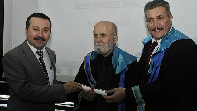 76 yaşında mezuniyet sevinci