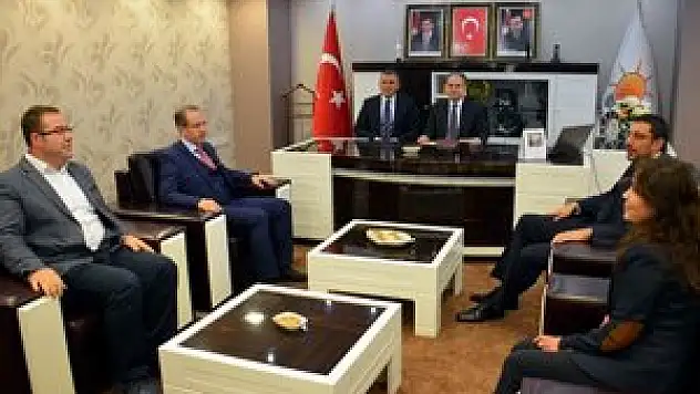 Bakan Kılıç'tan, AK Parti Konya İl Teşkilatı'na ziyaret