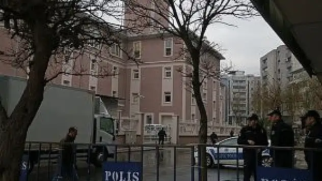 İzmir merkezli operasyonda 24 gözaltı