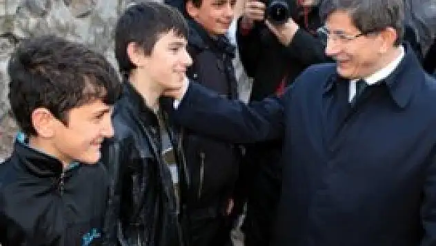 Bakan Davutoğlu'nu şaşırtan soru