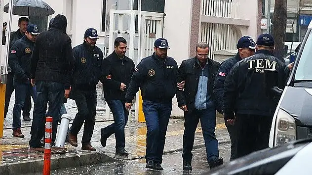 İzmir merkezli operasyonda 2 tutuklama