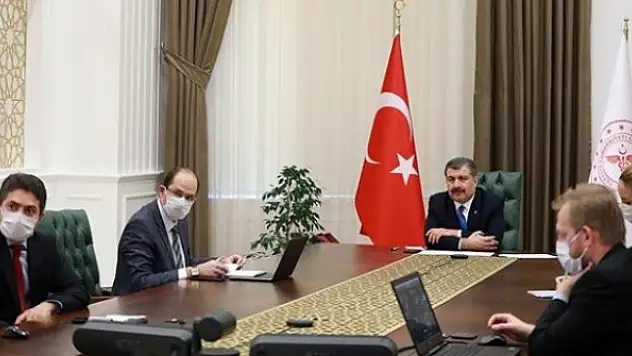 Bakan Koca Bilim Kurulu toplantısının ardından açıklama yapacak