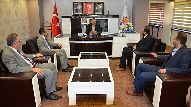 TÜMSİAD heyetinden Ak Parti'ye ziyaret