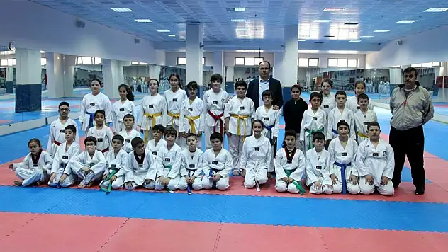 Başkan Altay spor okulu öğrencileriyle buluştu