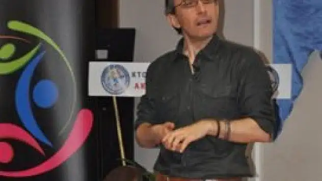 Farklılaşmaya ilk adım seminerleri başladı