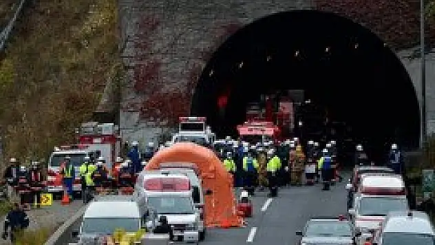 Japonya'da tünel çöktü