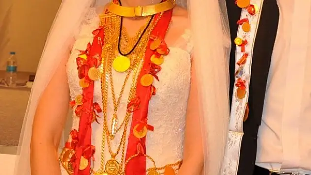 Düğünde takılan her şey gelinin