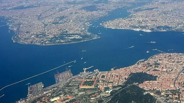 FT: Türkiye'de konut depremi olabilir