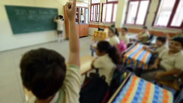 İlkokulda 'paralel yapı' propagandası iddiası