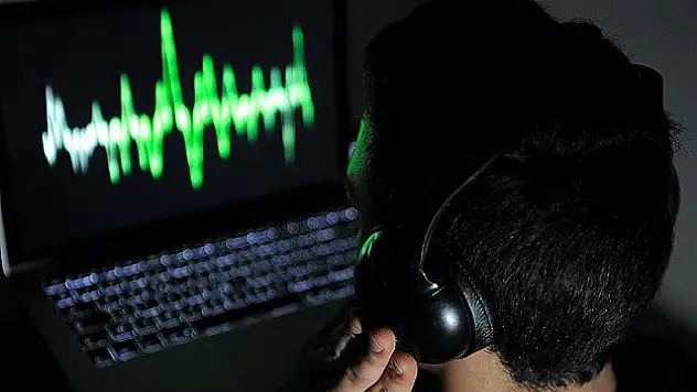 Erdoğan'ın ofisini dinleyenler yakalandı