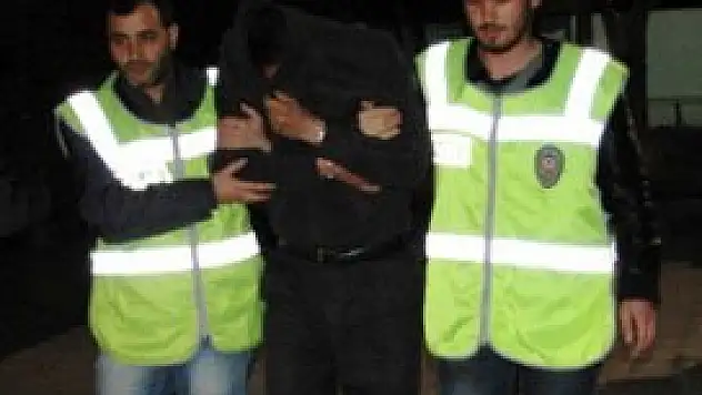 Şüpheli yüzüğü çaldı sonra da sattı