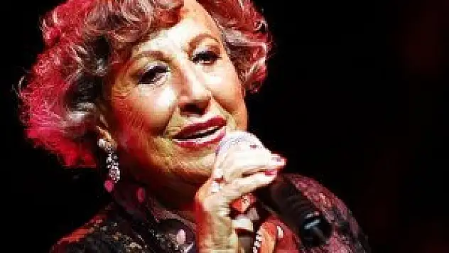 Müzeyyen Senar hayatını kaybetti