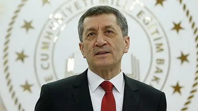 Milli Eğitim Bakanı Selçuk'tan öğrencilere 'kızak şenliği' sözü