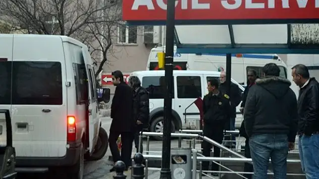 Gözaltındaki polisler sağlık kontrolünde