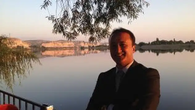 Durul Türkmen Kimdir?