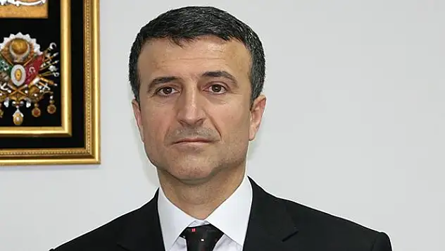 Ferruh Solak Kimdir?