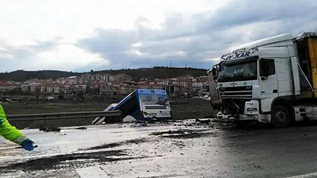 Ankara Konya yolu üzerinde trafik kazası: Çok sayıda yaralı var!