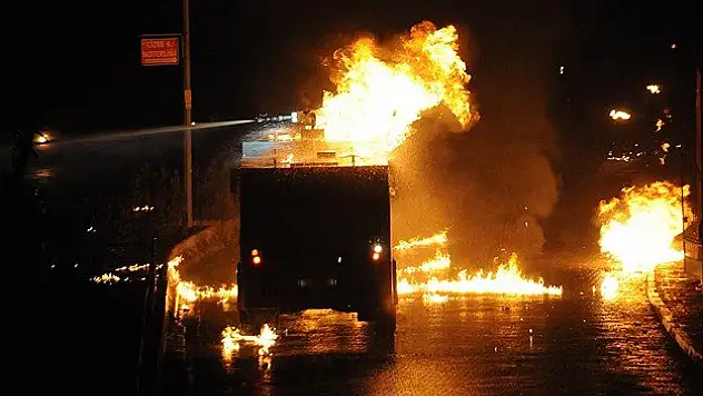 Şırnak ve Siirt'te izinsiz gösteriye polisten müdahale
