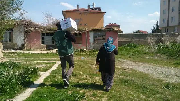 Konya İHH'dan ihtiyaç sahibi ailelere yardım