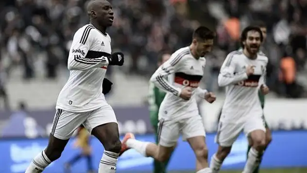 Demba Ba'dan ilginç penaltı savunması