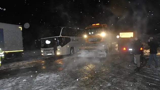 Seydişehir'de ulaşıma kar engeli