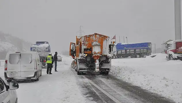 Seydişehir'de kar esareti