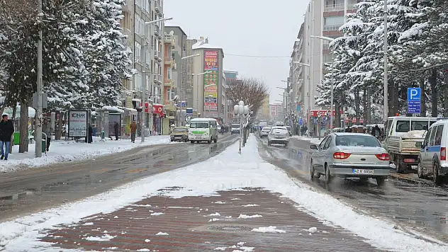 Ereğli'de karla mücadele sürüyor