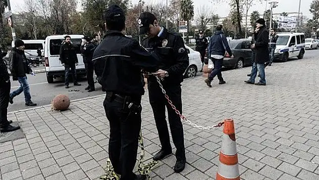 Emniyetteki 'paralel yapı' operasyonunda tutuklama