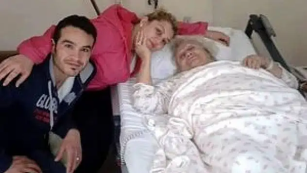 Sinema sanatçısı Karındaş hastaneye kaldırıldı