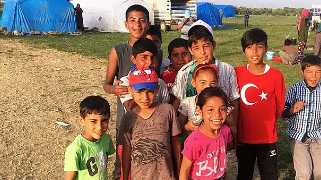 Seydişehir Kaymakamı Erdoğan, mevsimlik tarım işçilerini ziyaret etti