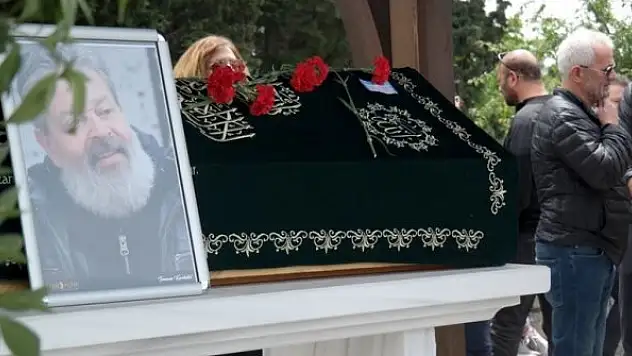 Hollywood oyuncularının Türkçe sesi: Payidar Tüfekçioğlu