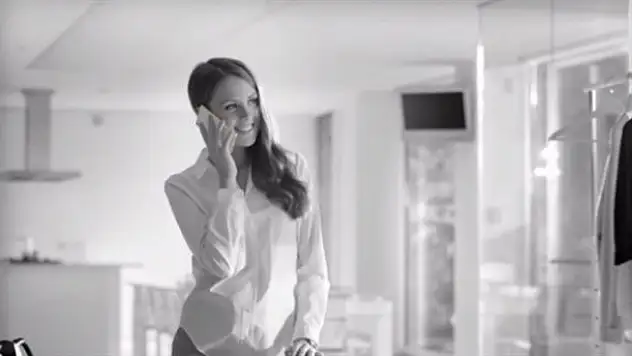 Kadın teşhirciliği yapılan telefon reklamı yasaklandı