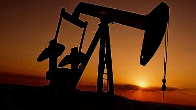 Türkiye'de 67 yıldır petrol fışkıran kuyu